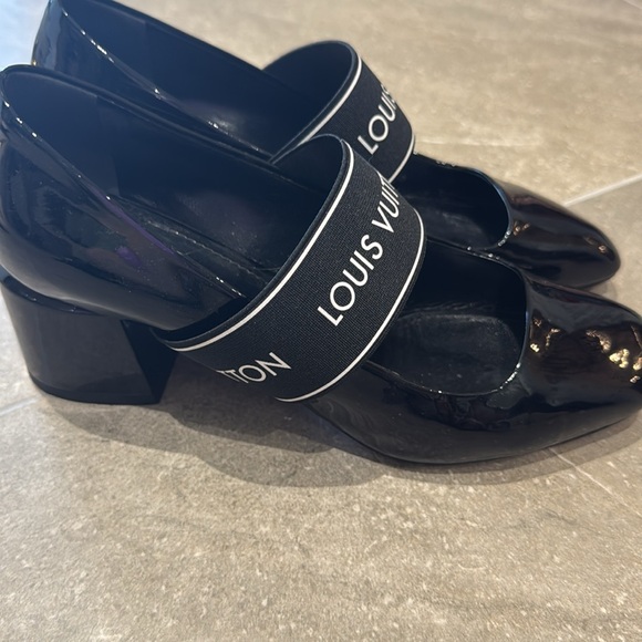 Louis Vuitton Black Patent Leather Kitten Heels Size 37 - Picture 2 of 4